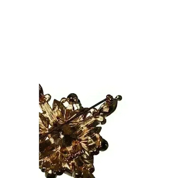 Monet Snowflake Brooch - Picture 5 of 5